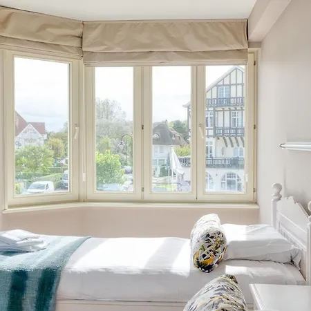 Stunning 3-bedroom With Panoramic View De Haan