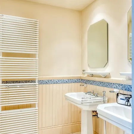 Stunning 3-bedroom With Panoramic View