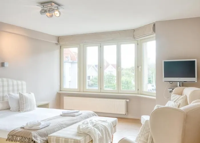 Apartment Stunning 3-bedroom With Panoramic View *