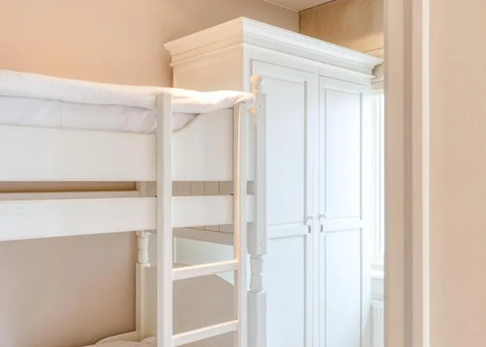 Stunning 3-bedroom With Panoramic View *